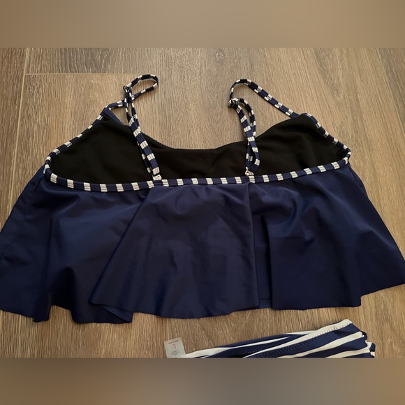 Womens navy bathing suit size L - Picture 3 of 5